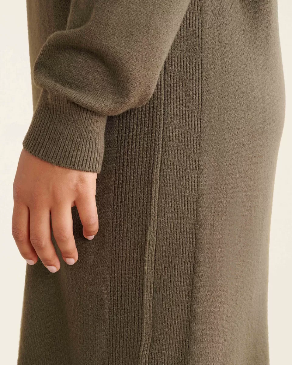 bowen_crew_neck_dress_3.webp Roots Bowen Crew Neck Dress Shop