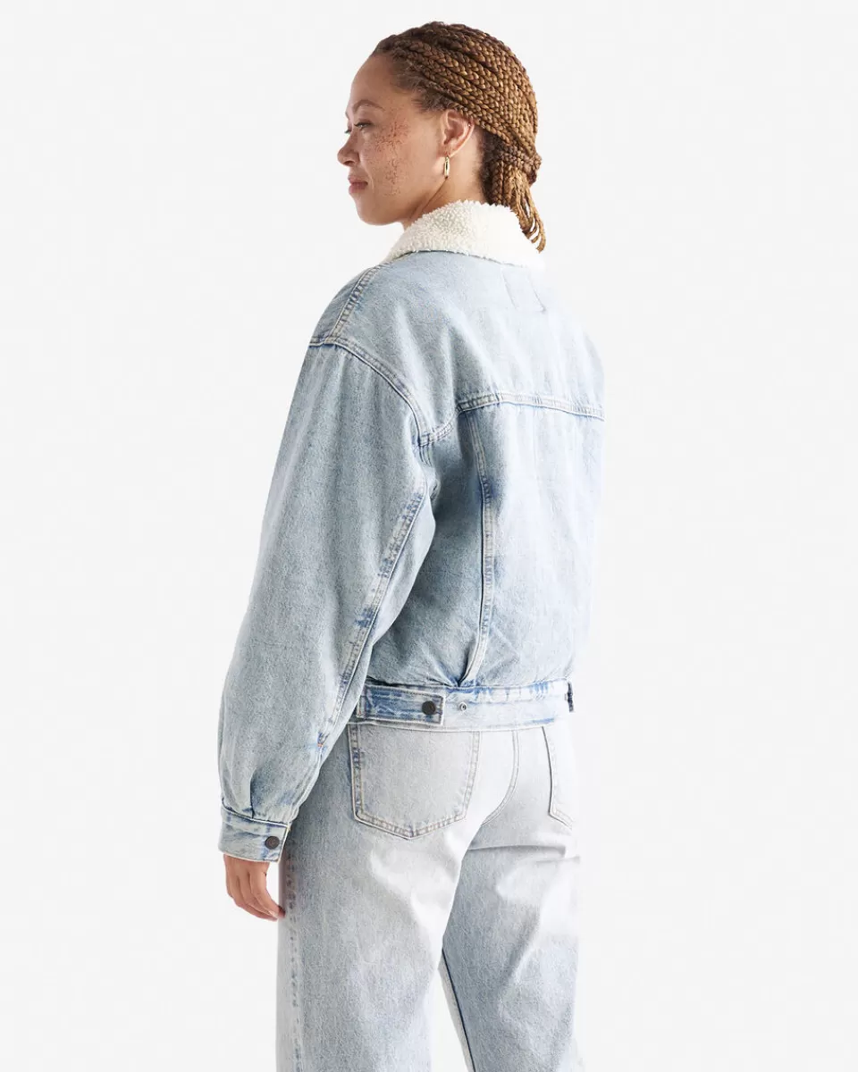 levis_s_sherpa_trucker_jacket_2.webp Roots Levi's 90s Sherpa Trucker Jacket LIGHT BLUE Clearance